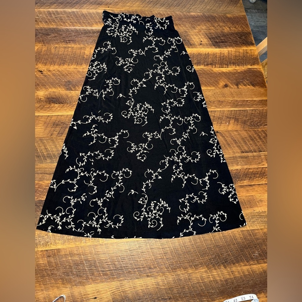 🔥Frazier Lawrence skirt size medium - Picture 6 of 7